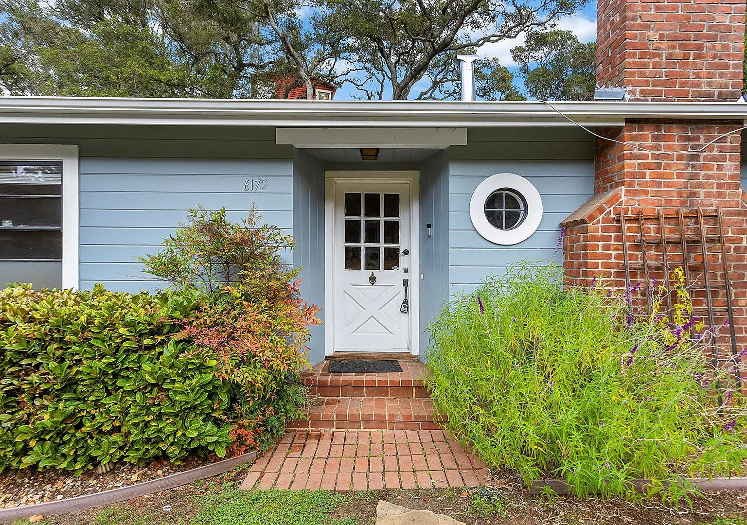 6172 Moraga Ave - 2 bedroom | 1 bath | Single family home — Photo 3