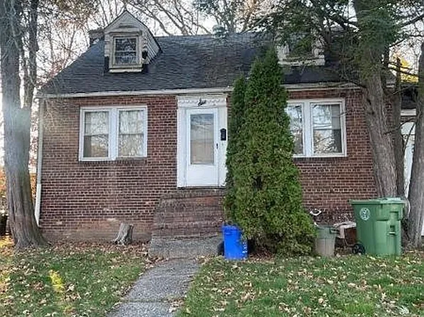 6 Normandy Pl, Roselle, NJ 07203