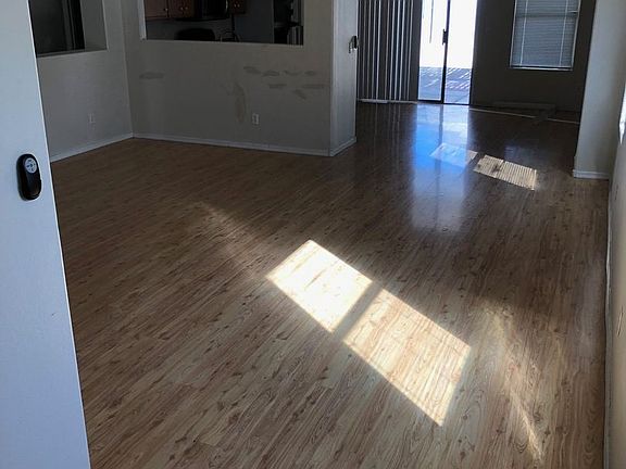 5th image of 11804 W Ester Dr
