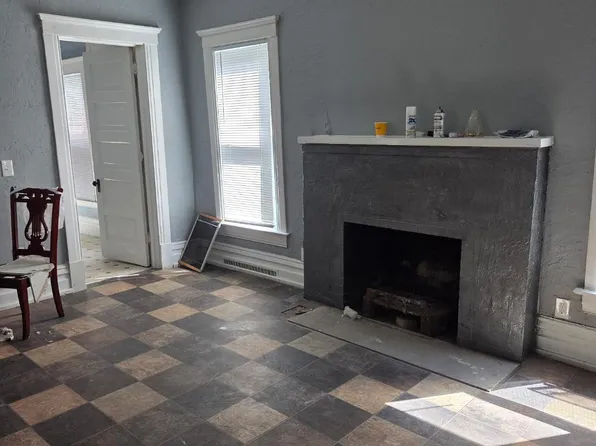 524 N Walnut St, Lansing, MI