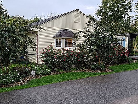 3rd image of 2623 Waverly St