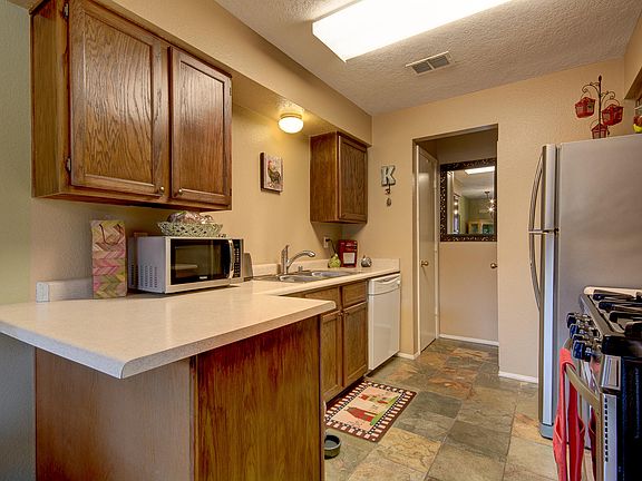 5th image of 5801 Lowell St NE APT 29D
