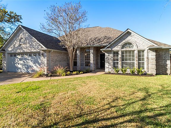 2nd image of 2203 Kuykendall Cir