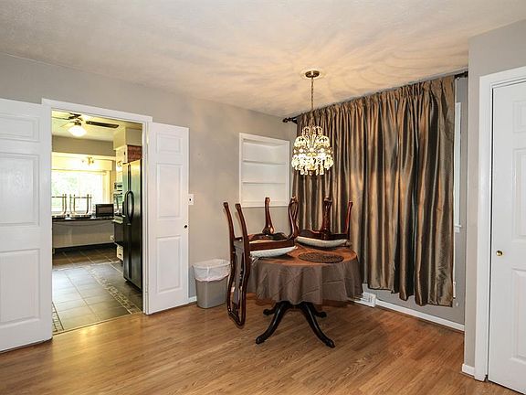 4th image of 2719 Windlow Dr