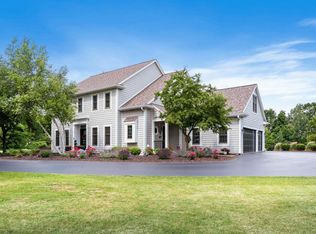 1711 White Pines Trl, Richfield, WI 53076