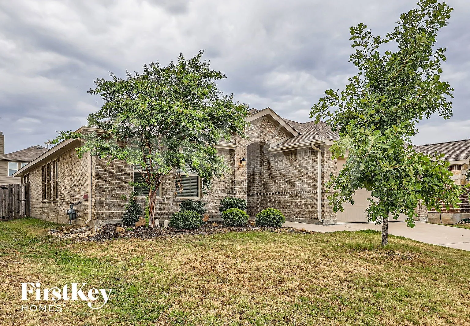 3 bed, 2.0 bath, 2091 sqft, $2,375 — Photo 3