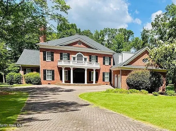 1614 Capstone Dr, Alexander City, AL 35010