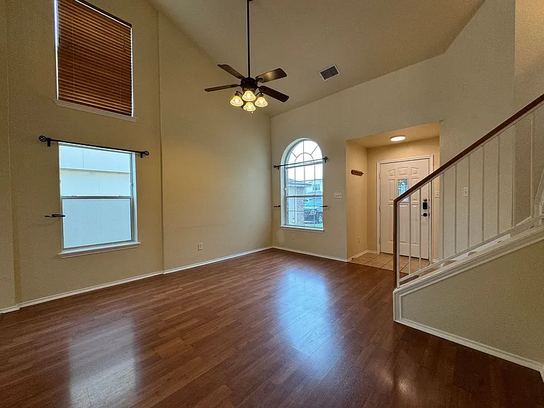 4700 Causeway Ct — Photo 3