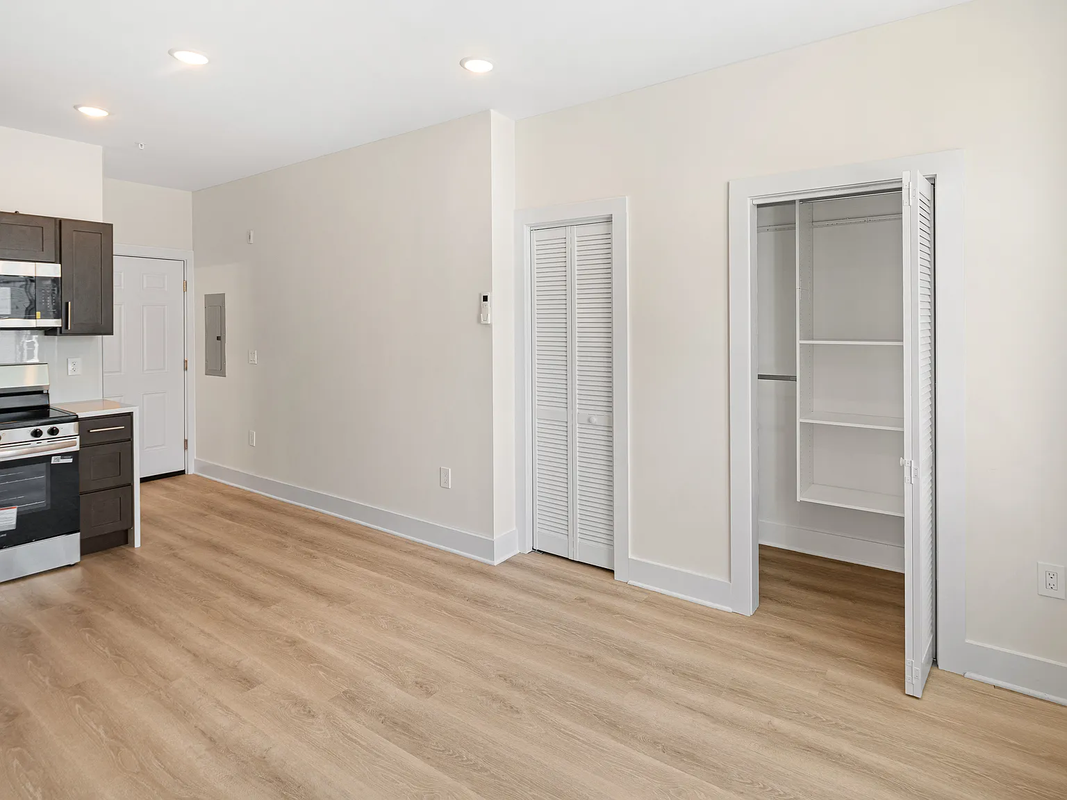 Studio, 261 sqft, $895 — Photo 4