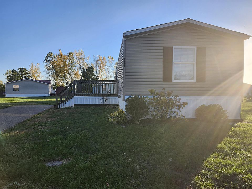 Exterior Image-0-CLAYTON River Valley Estates