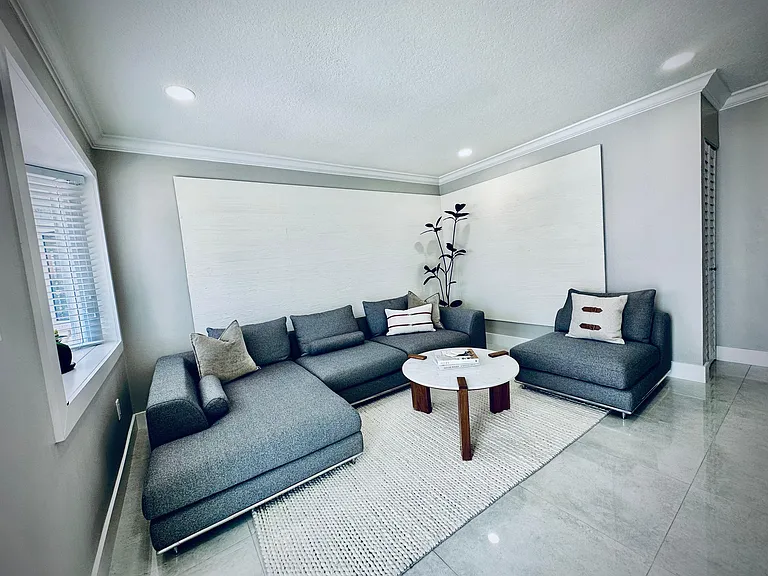 NW 87th Pl — Photo 2