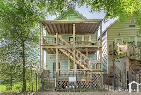 8709 S Exchange Ave #1-R