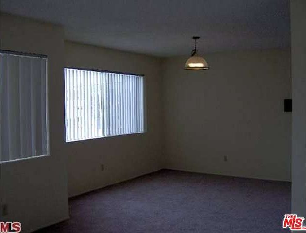2nd image of 723 W 11th St APT 1
