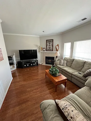 664 Gateway Dr SE Photo 1