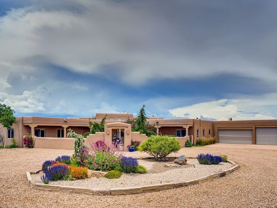 1st image of 39 Calle Hacienda