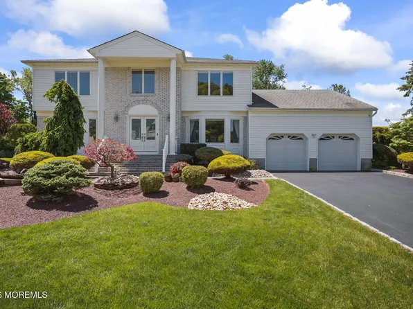 26 Miro Circle, Marlboro, NJ 07746