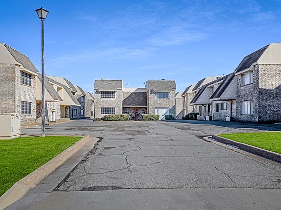 2nd image of 137 Trellis Pl