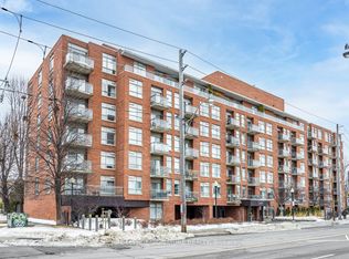 2495 Dundas St W #316, Toronto, ON M6P 1X4