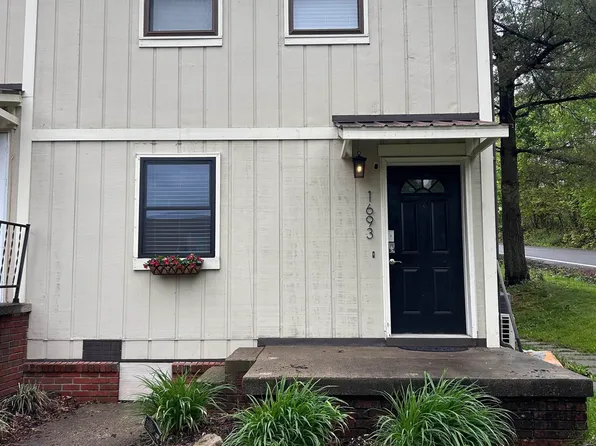 1693 Van Voorhis Rd, Morgantown, WV 26508
