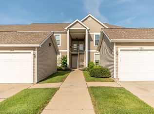 1486 Fox Pointe Cir, Ann Arbor, MI 48108