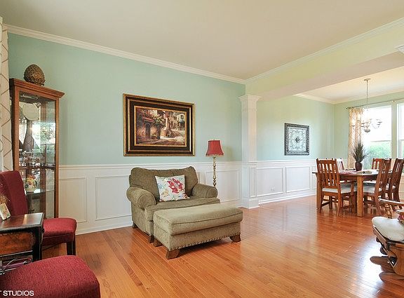 4th image of 24132 Newcastle St