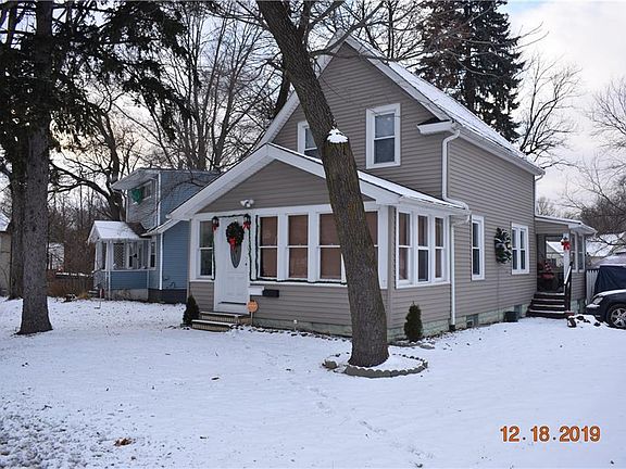 3rd image of 23702 Lorain Rd
