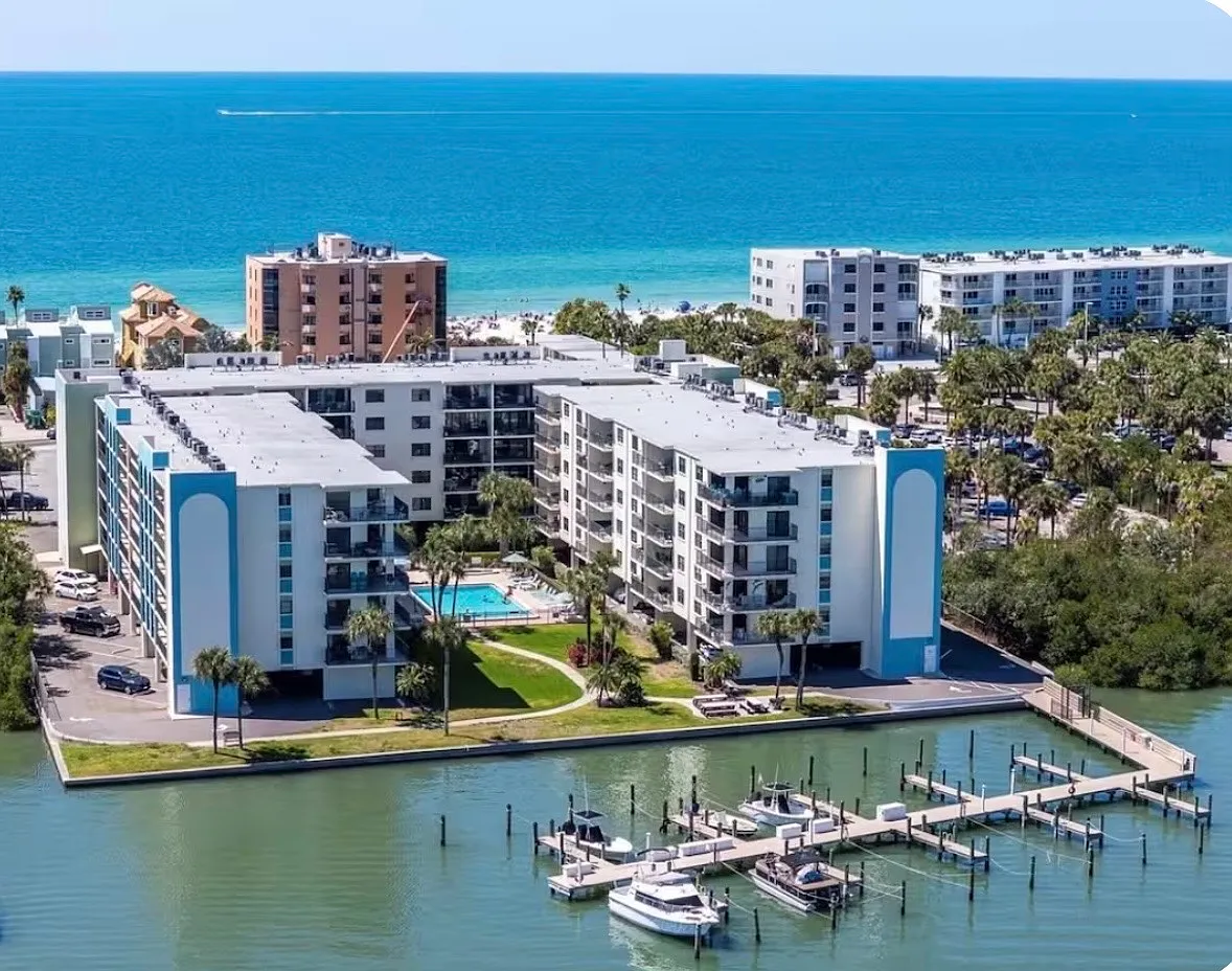 2 bed, 1350 sqft, $4,775 — Photo 1