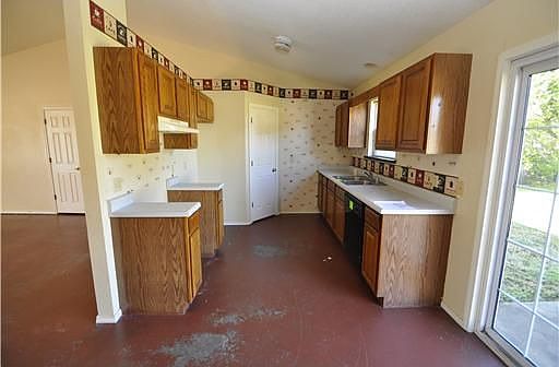 4th image of 1474 Justin Ct