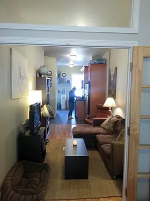 Rented by MCR Realty | media 9