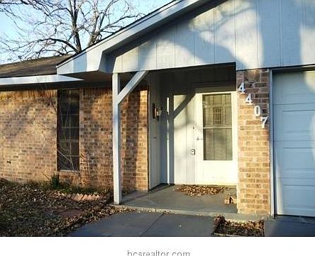 2nd image of 4407 Robinhood Cir