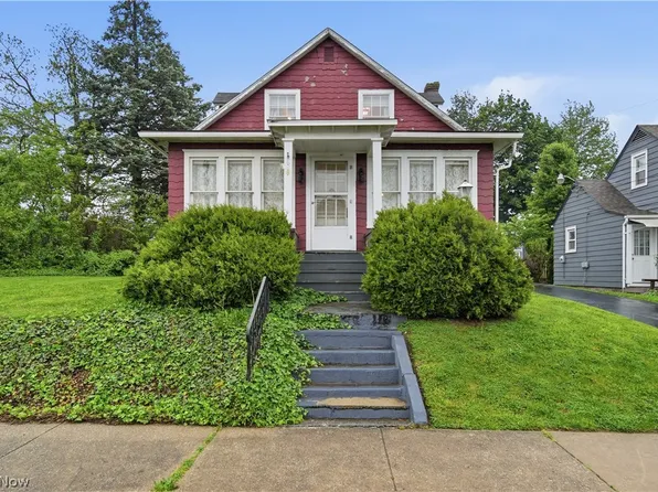 328 Portage St NW, North Canton, OH 44720