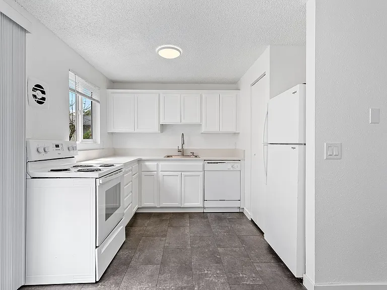Cedar Mill Apartments — Photo 48