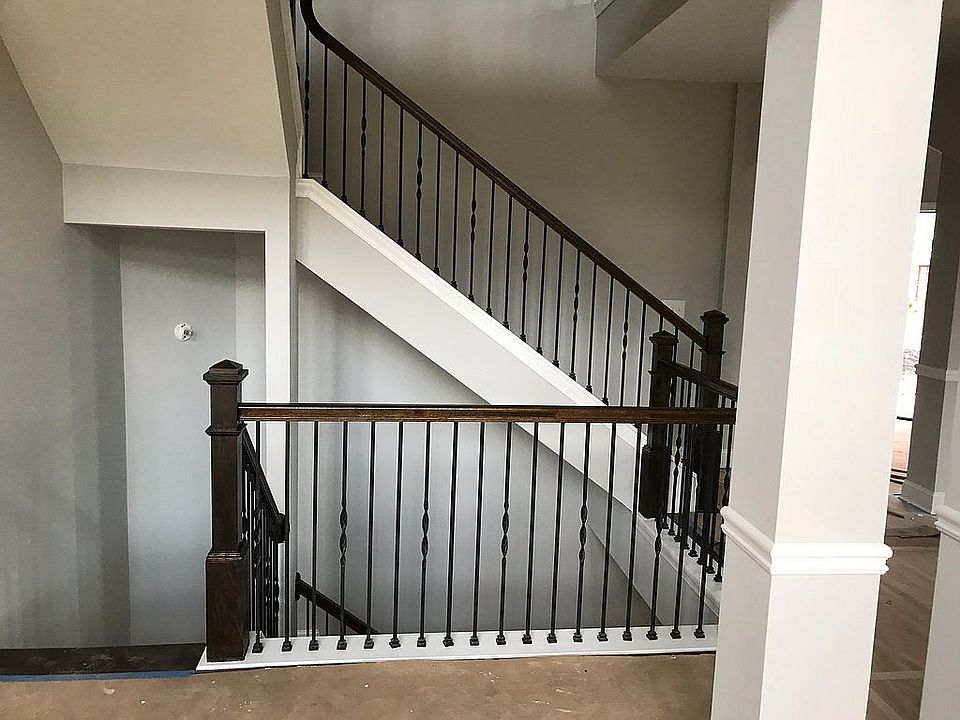 2nd image of 133 Edinburgh Dr