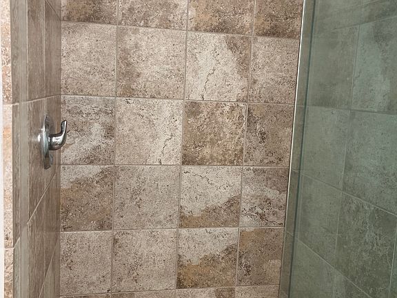 ALL TILED SHOWER & GLASS DOOR