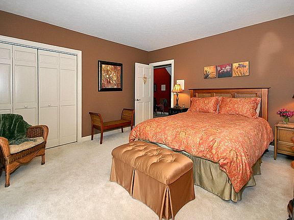 Guest suite on lower level