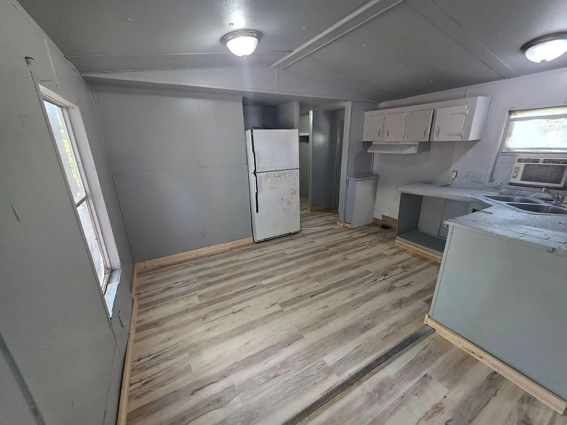 2 bed, 900 sqft, $995 — Photo 3