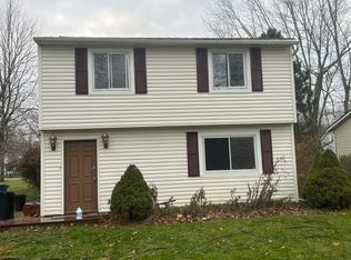 35456 King Dr, Eastlake, OH 44095
