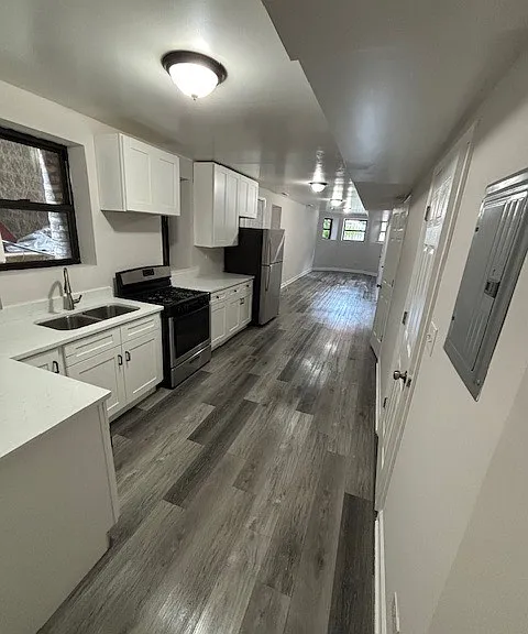 1004 S Oakley Blvd #GF — Photo 4