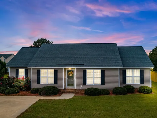 2705 Tonya Ct, Winterville, NC 28590