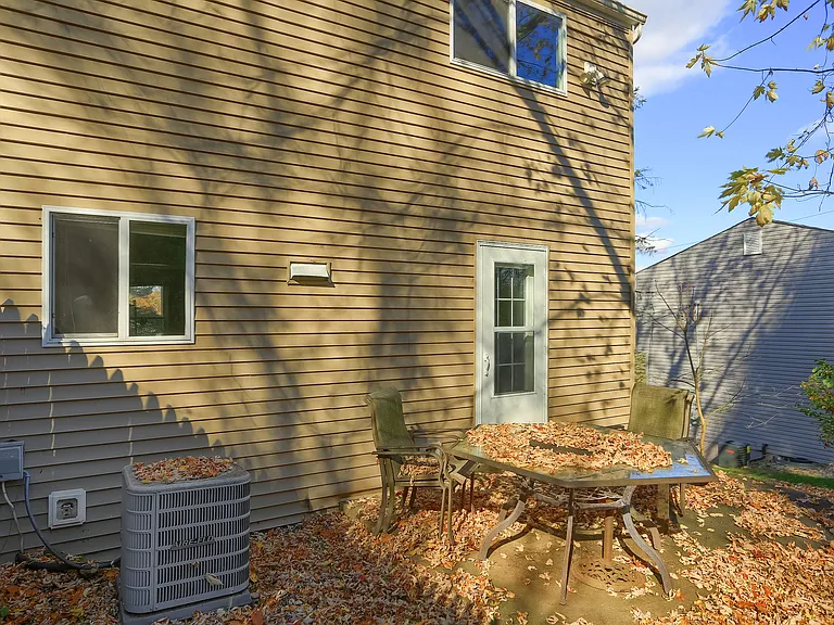 4286 Sample Ct — Photo 7
