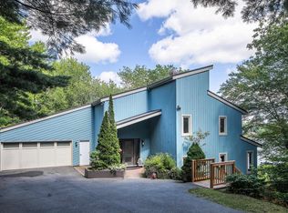 156 Parklea Dr, Halifax, NS B3Z2G5