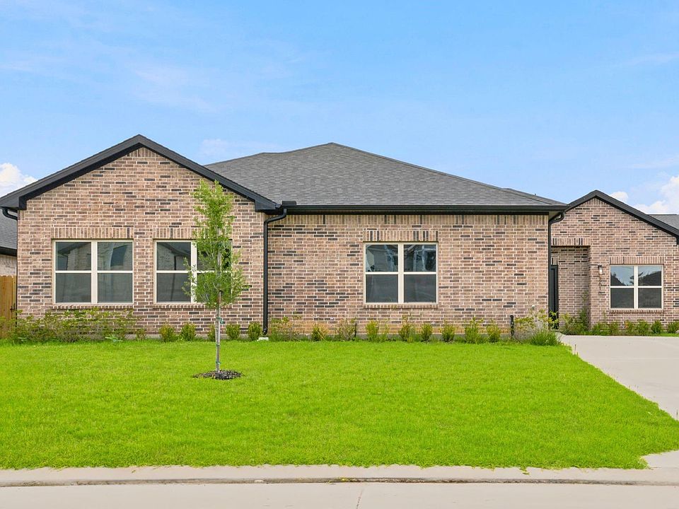 1st image of 2610 Liguria Ln