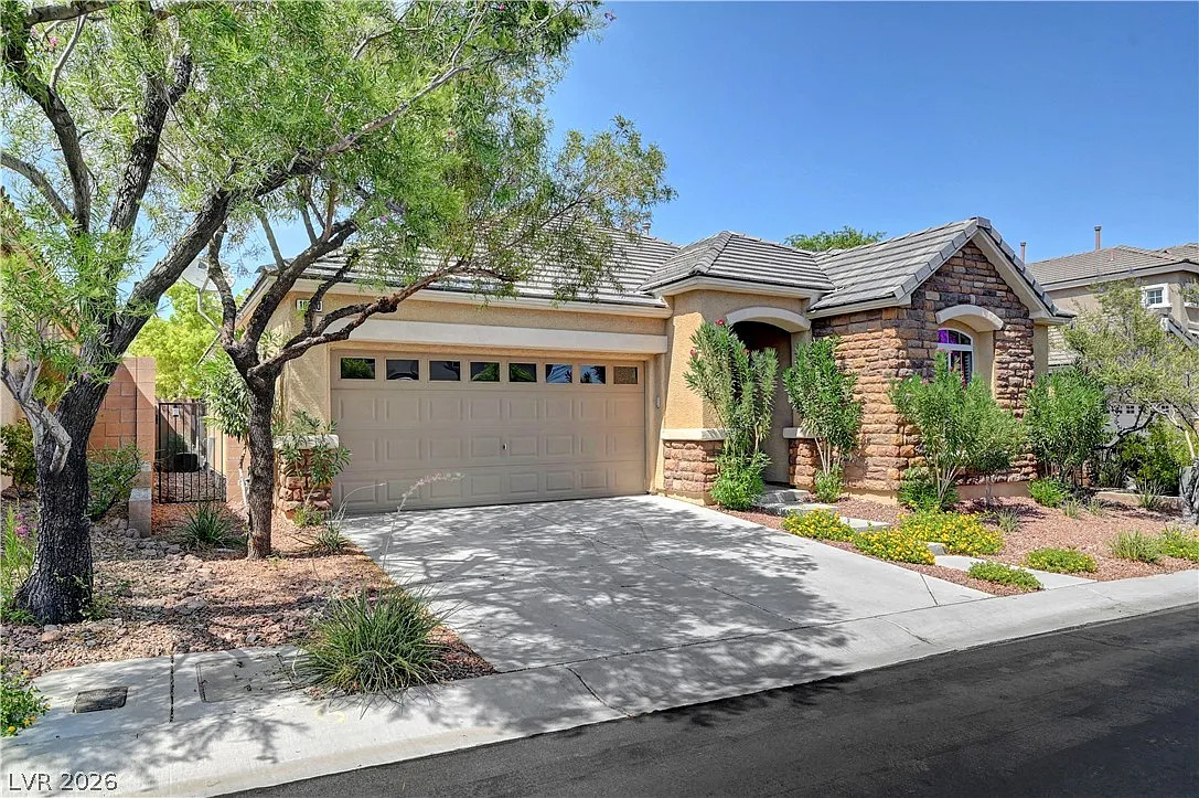3 bed, 2.0 bath, 1645 sqft, $2,150 — Photo 4