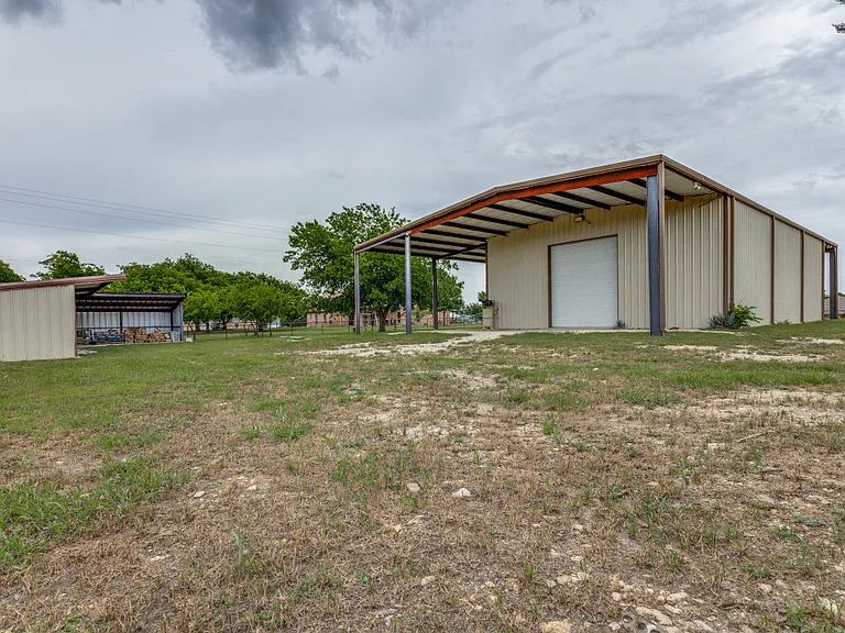 5584 Justine Pl — Photo 33