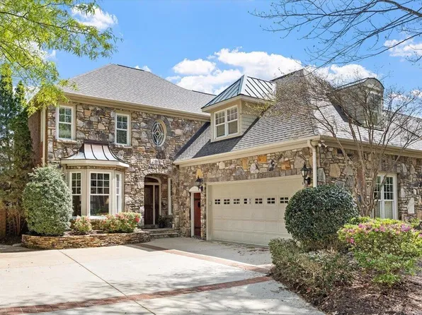 2037 Langham Ln, Raleigh, NC 27615