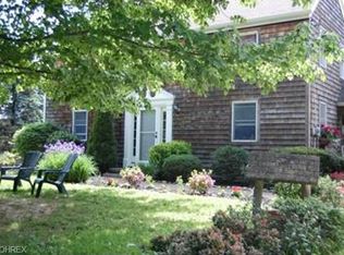 11261 Vaughn Rd, Mantua, OH 44255