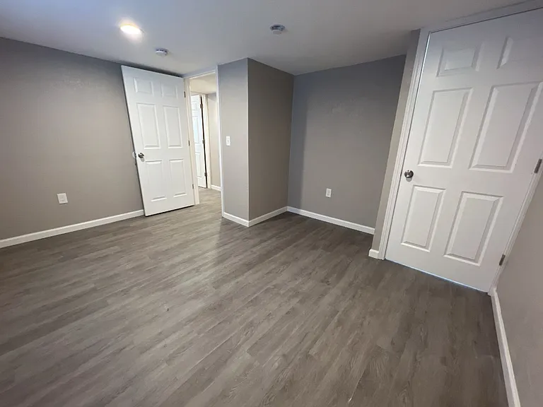 4524 Thompson Ct #B — Photo 5