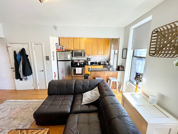 2nd image of 204 Garfield Pl #2A