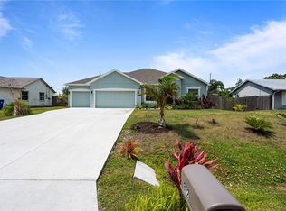 662 Durant St, Sebastian, FL 32958