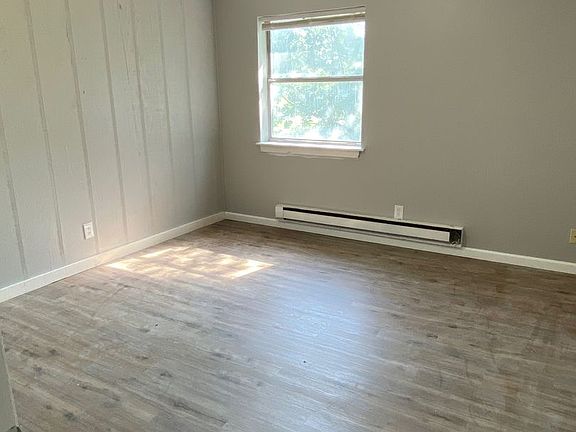 3rd image of 2908 Lawnridge Ct APT A